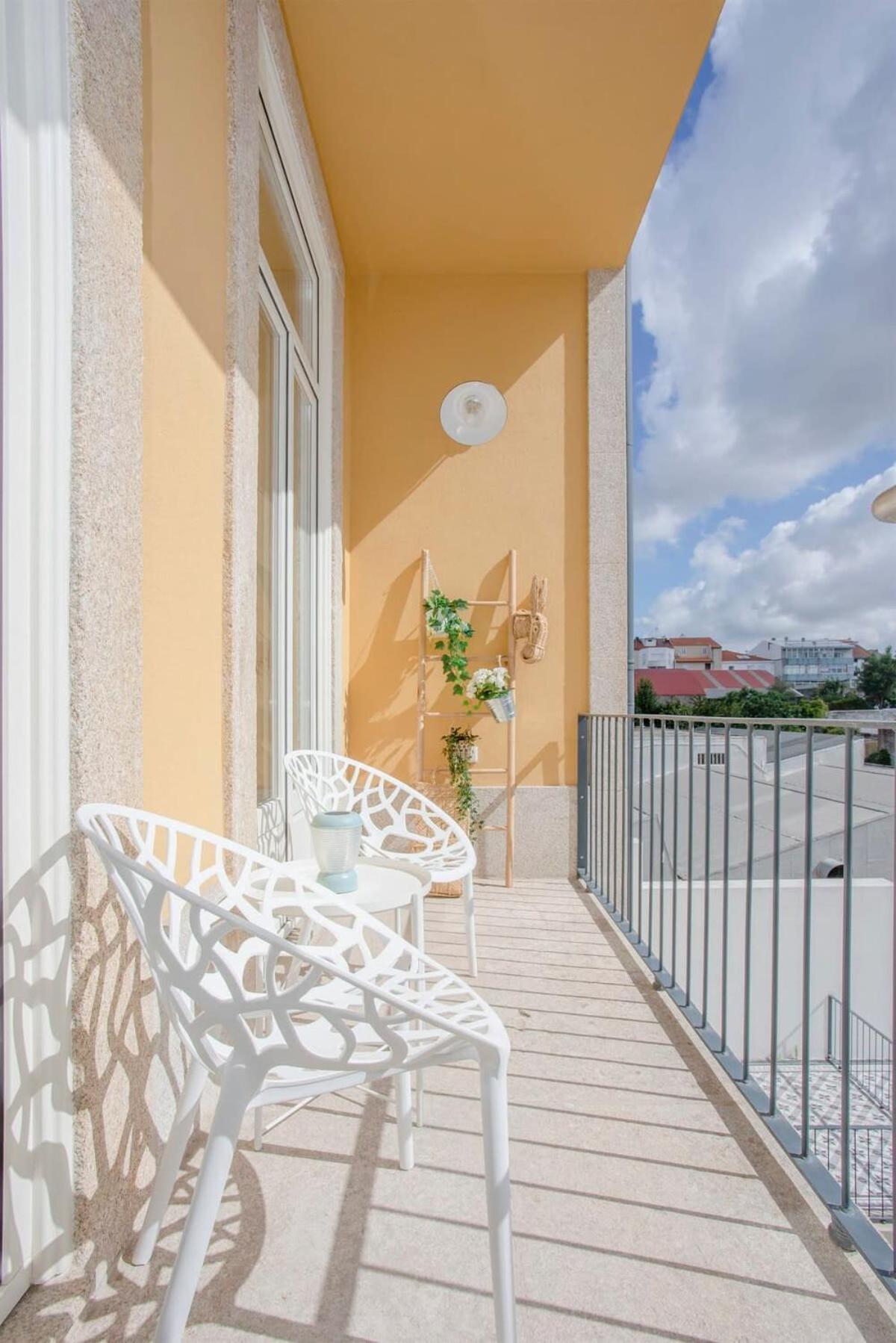 Liiiving In Porto - Downtown Balcony Studio Exterior photo
